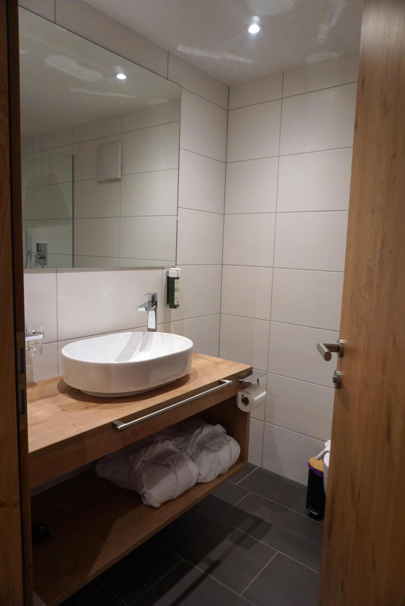 Hotel Alpenkoenigin - Sommer Silvretta Premium Card Inklusive See Exterior photo