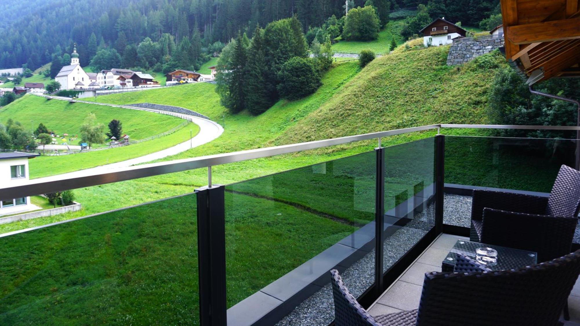Hotel Alpenkoenigin - Sommer Silvretta Premium Card Inklusive See Exterior photo